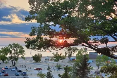 Image de Cottage on Lake Michigan across from Grand Haven State Park.