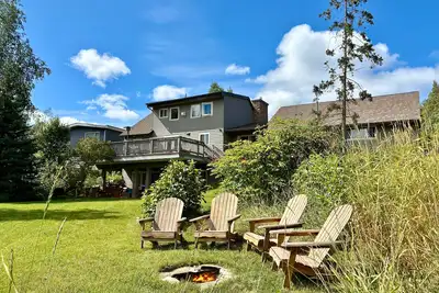 Image de Mountain View Retreat with Deck, Yard, Lake, & Fire Pit