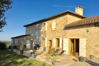 Image de Lumineux, spacieux et accueillant maison de vacances avec des vues fantastiques
