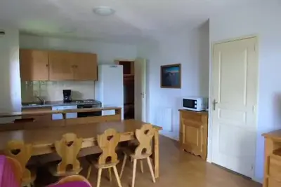 3 Pièces pour 8 Personnes