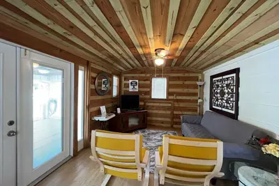 Image de Cottage in a country setting, Pet and Rv Friendly!