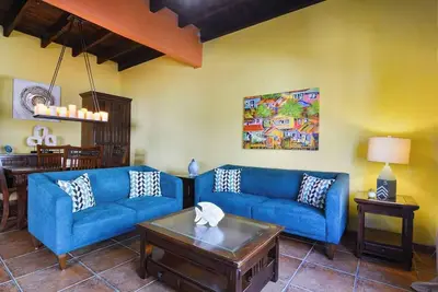 Image de Mission Gate 4c 2-bedroom condo by Island House Vacation Rentals
