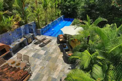 Image de Villa Palmeras with jungle views & pool near Ma
