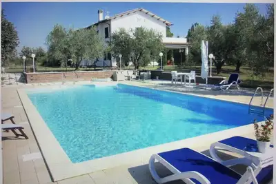 Image de Country villa with pool between the sea and the mountains