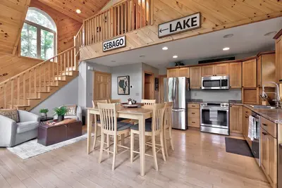 Image de Lakeshore Landing - Belle maison récente lac Sebago - Central A / C!