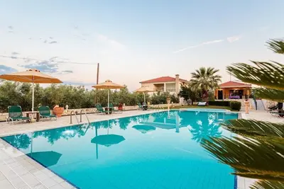 Image de Astros Idyllic Retreat - Dukes Poolside Home