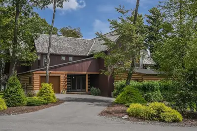 Image de Gorgeous & Spacious mountain top home on Wisp across from Asci!