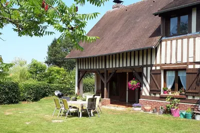 Image de Maison normande traditionnelle et moderne. grand jardin privatif