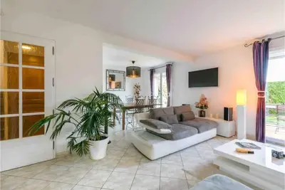 Image de Charmante Maison climatisée avec jardin à 5 minutes de Dijon