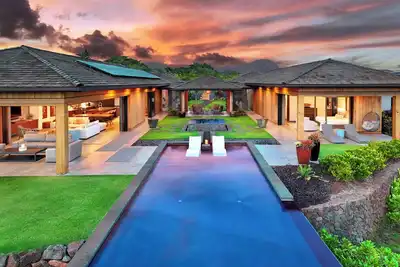 Image de Hale Kupanaha: Opulent New Villa + Pool/Spa/Views