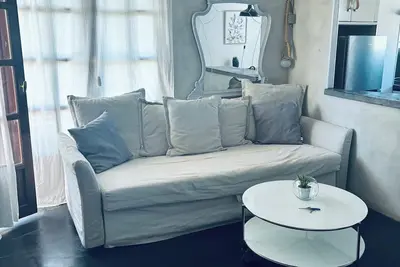 Image de Top Location spacious Apartment 10 min walking to beach and city center