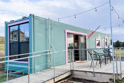 Image de Luna the Modern and Cozy Container Home