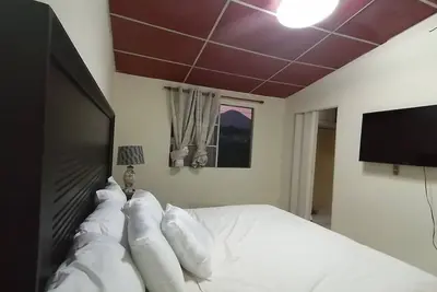 Image de Cozy And Family House In Residential With Private Security.