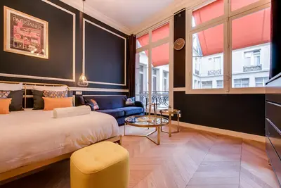 Image de Appartement-d'exception-Sdb privée avec baignoire-Vue sur la cour