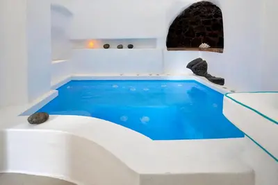 Image de Luxury Santorini Suite | Grand Suite | 2 Bedrooms | Terrace with Stunning Sea Views