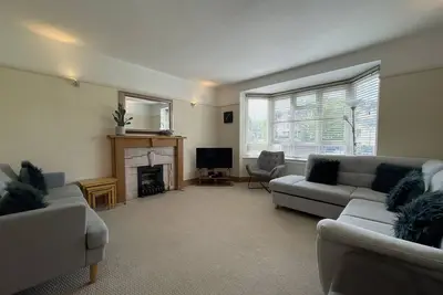 Image de Town Centre 3 bed Bic | Parking Sleeps 9