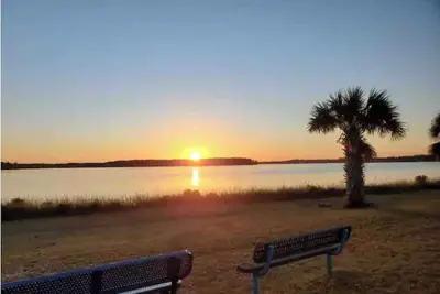 Image de Peaceful, Waterfront Oasis in Pensacola!