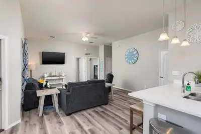 Image de Beautiful, Newly Built Cottage Minutes to Beach