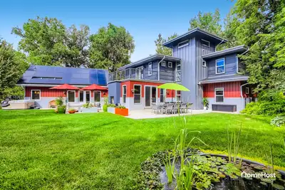 Image de Modern Gem with Hot Tub & Game Room, 10-Min to Downtown and Cu!