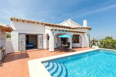 Image de Maison de vacances privée avec Wifi, climatisation, piscine privée, Tv, terrasse, parking