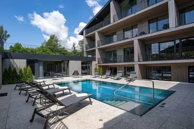 Image de Joli appartement pour 10 personnes avec Wifi, piscine, Tv, terrasse, animaux admis et parking