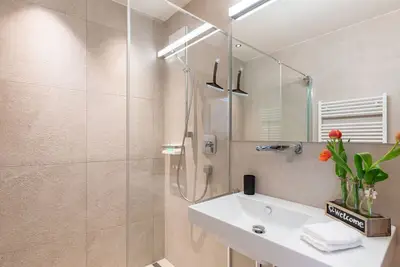 Image de Joli appartement pour 8 personnes avec Wifi, piscine, Tv, terrasse, animaux admis et parking