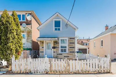 Image de Cheerful 2-bedroom home with free parking