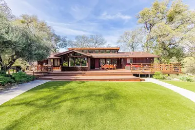 Image de ***Amazing Beautiful Redwood Retreat Home