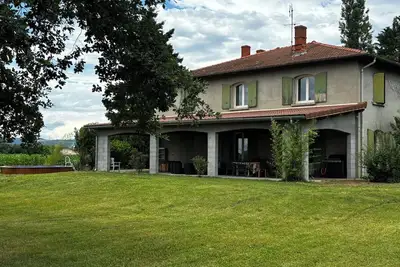 Image de Villa unique pour fetes de famille, soiree Karaoke, Dj, musique // Spa & Piscine