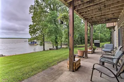 Image de Boat Dock & Fire Pit: 'Sunset Cove' Lakefront Gem
