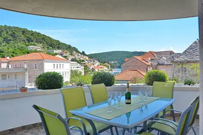 Image de Appartements Tonka (42251-A2) - Pucisca - île de Brac