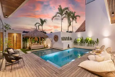 Image de \"The WĀVE Bali villas\" ☆ Luxurious & modern ☆ 3 Br ☆ Canggu close to Beach ☆☆☆☆☆