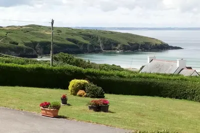 Image de gîte dans longère avec vue mer, à quelques minutes de la plage
