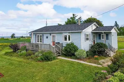 Image de Ocean View Retreat on the Cavendish Road - Walk to Restaurants and Shops