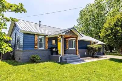 Image de Clean, comfortable and spacious in Maryville. 3 Br, 2 Ba, conveniently located.