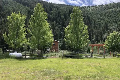 Image de Cozy cabin with a country feel, but minutes away from Missoula!