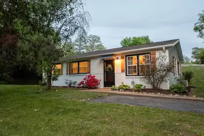 Image de Carolina Dawn - Cozy Home Walkable to Downtown