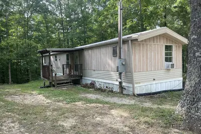 Image de Beautiful wooded trailer in Laurel Creek Campground! Pool! Free Wifi!