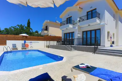 Image de Villa Ernica: Holiday Villa To Rent, Pool, Views, WiFi, A/C