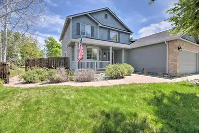 Image de Convenient Longmont Home w/ Hot Tub & Sauna!