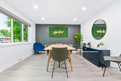 Image de Modern Family Oasis ~ 5★ Location, Games, Backyard