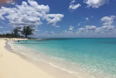 Image de Ocean view home on canal w/dock in South Bimini