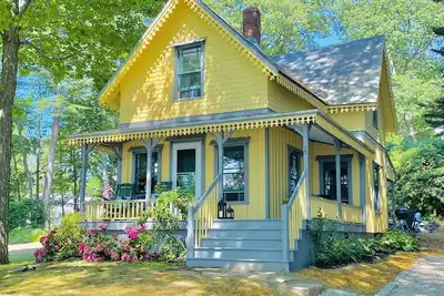 Image de Adorable, 3 bedroom, 1 bath ocean side cottage!