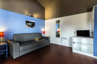 Image de Klassisches Apartment mit 2 Schlafzimmern und Terrasse für 6 Personen