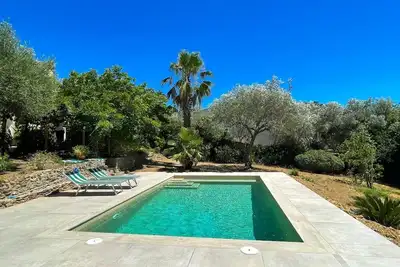 Image de Pind. Superbe vue sur la Baie et piscine privée