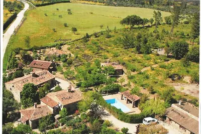 Image de Maison de campagne moderne avec piscine