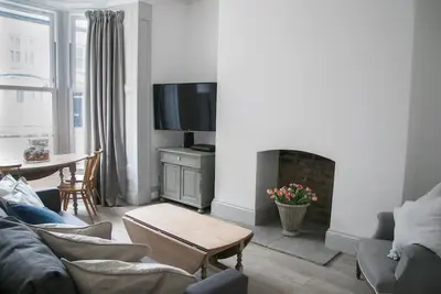 Deluxe 2 bedroom apartment