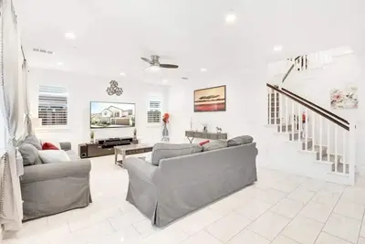 Image de Luxury Private Getaway Relax in River Islands!