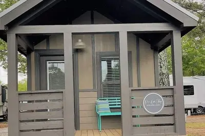 Image de Pinewood Cottage at River Rocks Landing