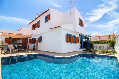 Image de Villa Girassol - By D´alma Portuguesa